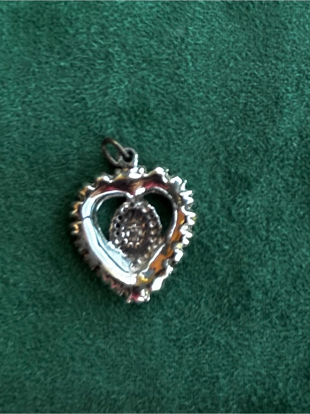 ✝️Heart-Shaped St Mary Pendant Necklace - Gold Tone with Clear Crystals - Picture 8 of 8